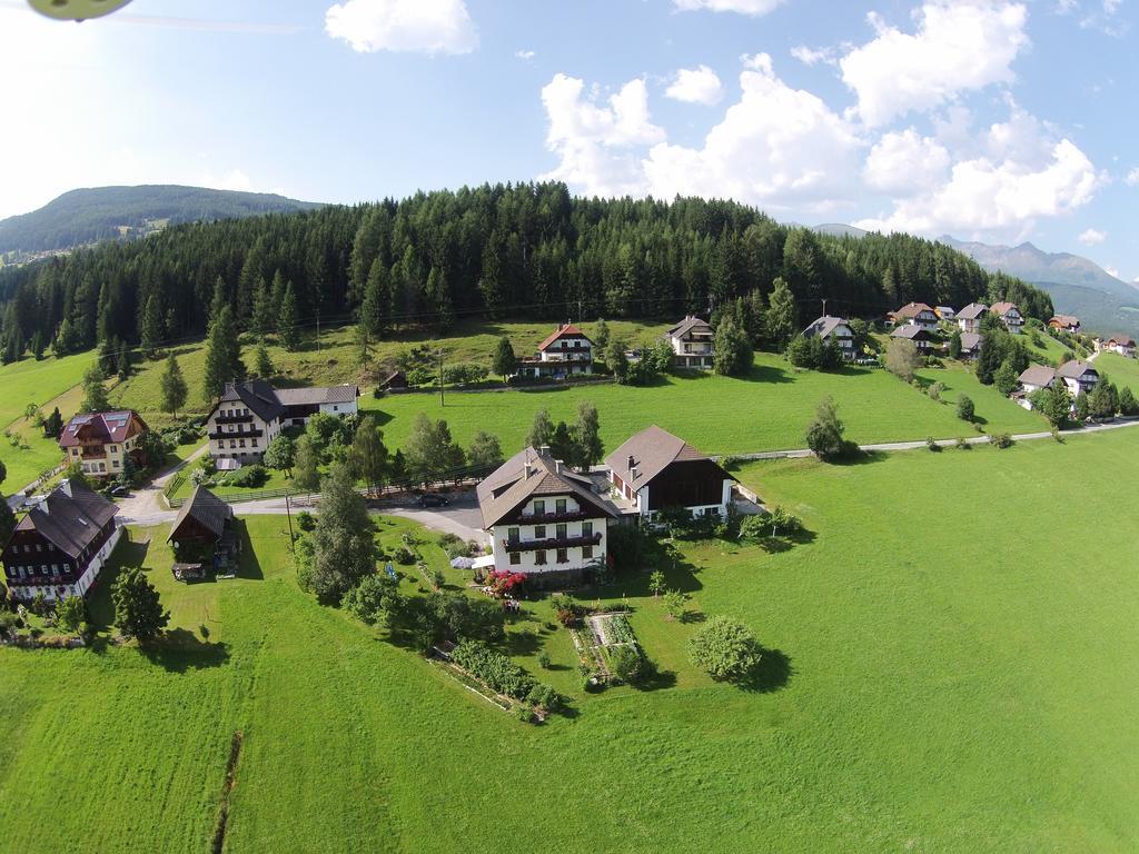Haus Pfarrkirchner Apartment Mauterndorf  Exterior foto