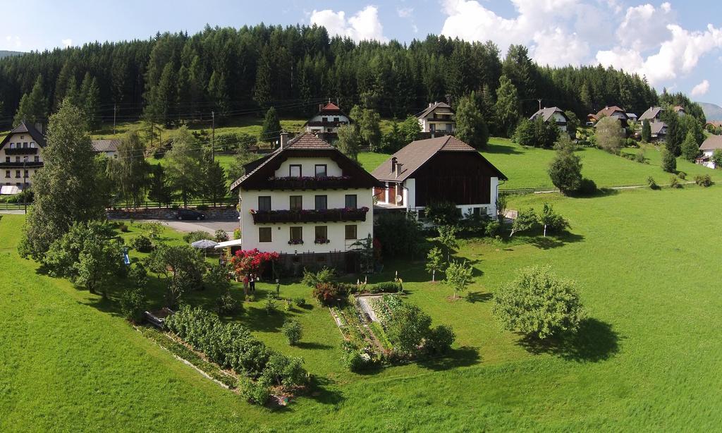 Haus Pfarrkirchner Apartment Mauterndorf  Exterior foto