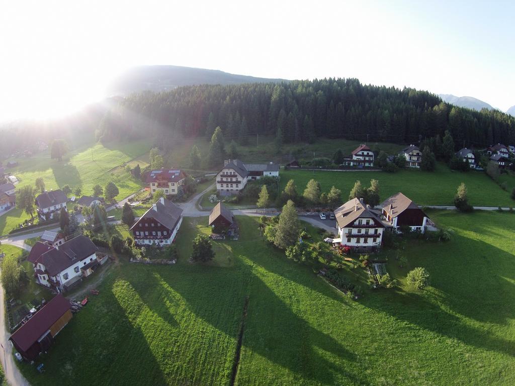 Haus Pfarrkirchner Apartment Mauterndorf  Exterior foto